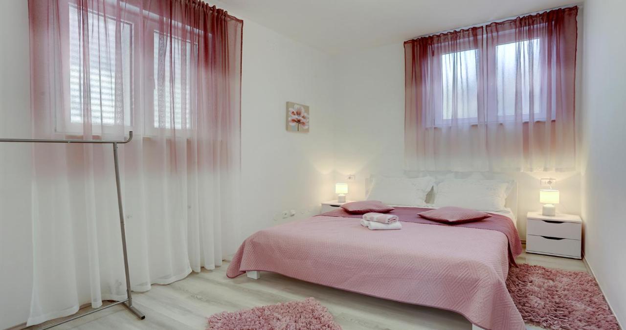 Adorable Apartment Ena Kastela Luaran gambar